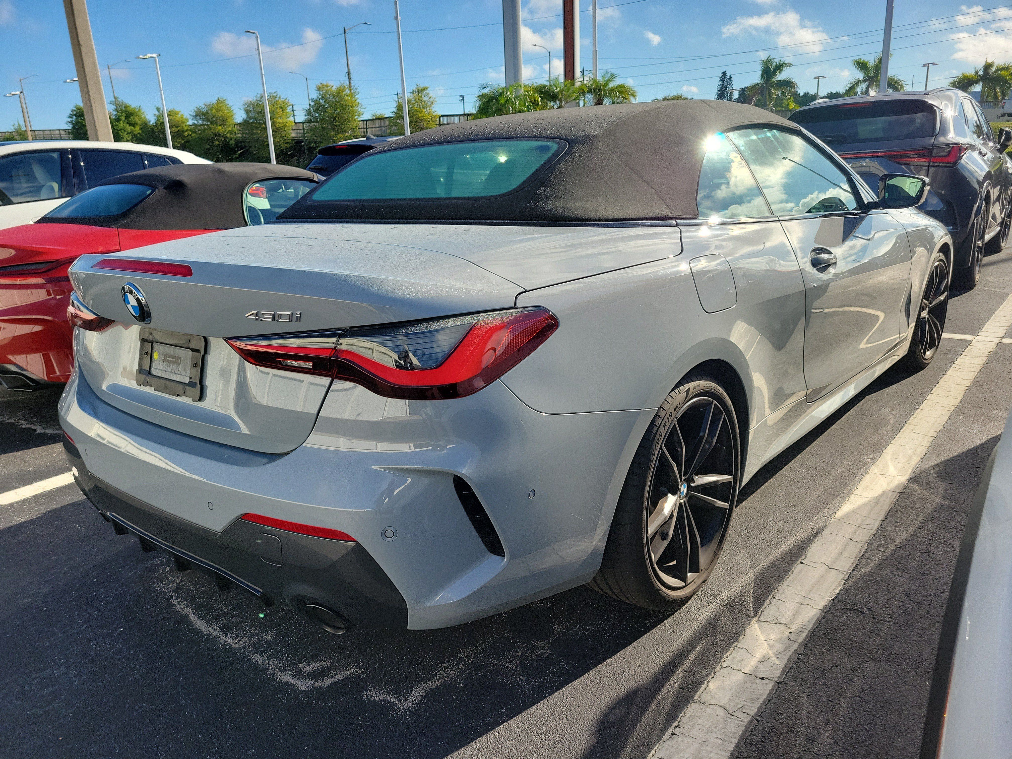 Used 2024 BMW 430i Convertible w/ M Sport Package RWD image 3