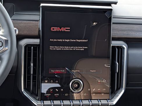 New 2026 GMC Acadia Denali Ultimate w/ LPO, Floor Liner Package AWD/4WD image 14