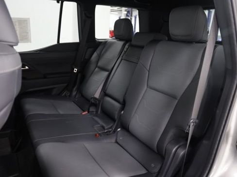 Used 2024 Lexus GX 550 w/ Cold Area Package AWD/4WD image 33