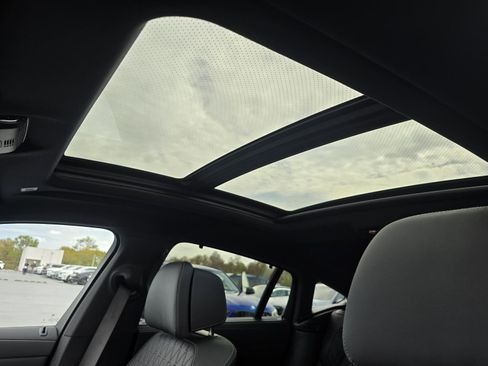 New 2026 BMW X6 M60i w/ Executive Package image 26