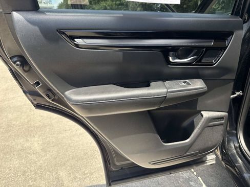 Used 2024 Honda CR-V EX-L image 11