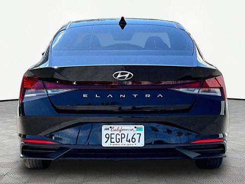 Used 2023 Hyundai Elantra SEL FWD image 4