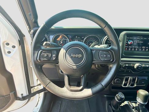 Used 2022 Jeep Wrangler Unlimited Sport AWD/4WD image 34
