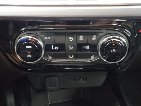 Used 2026 Chevrolet Trax ACTIV w/ Driver Confidence Package FWD image 14