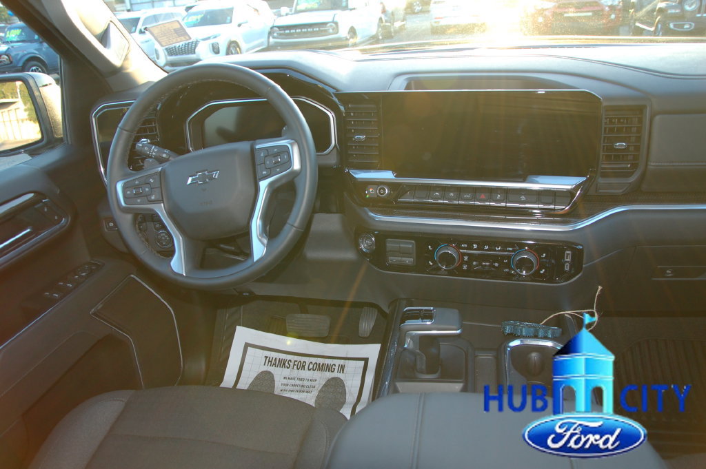Used 2026 Chevrolet Silverado 1500 RST w/ Z71 Off-Road Package AWD/4WD image 17