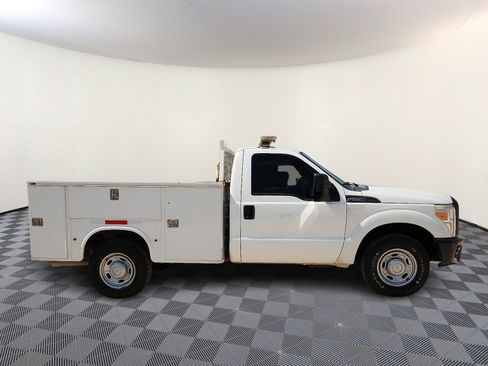 Used 2013 Ford F250 XL RWD image 5