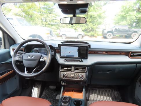 Used 2024 Ford Maverick Lariat FWD image 19