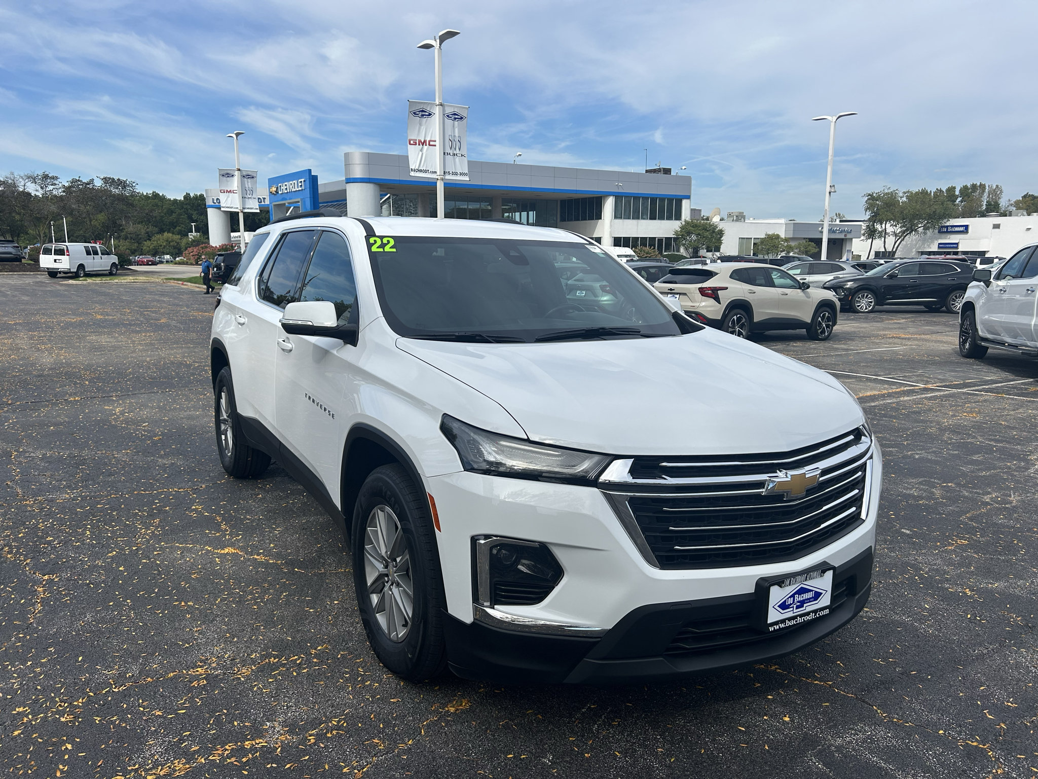 Used 2022 Chevrolet Traverse LT AWD/4WD image 1