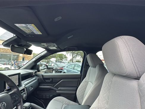 Certified 2025 Toyota Tacoma SR5 image 21