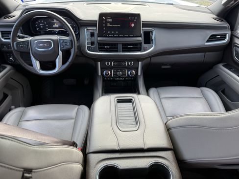 Used 2024 GMC Yukon SLT image 13