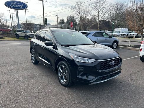 Certified 2023 Ford Escape ST-Line image 3