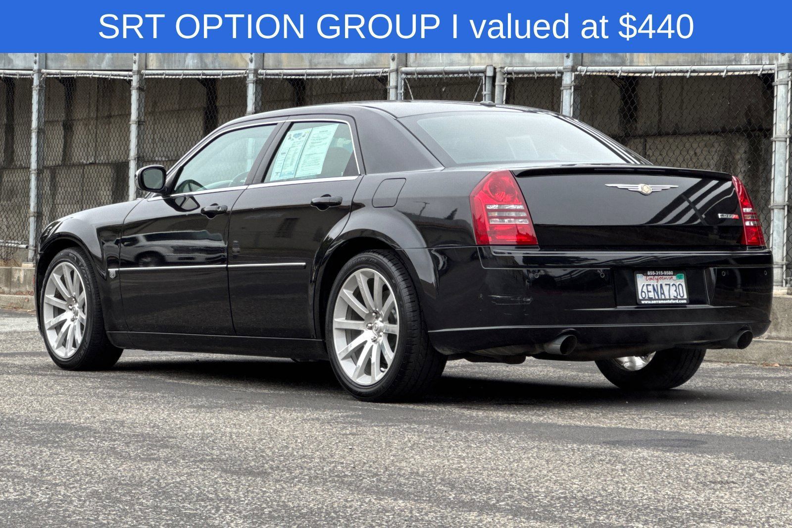Used 2007 Chrysler 300 SRT8 w/ SRT Option Group II RWD image 8