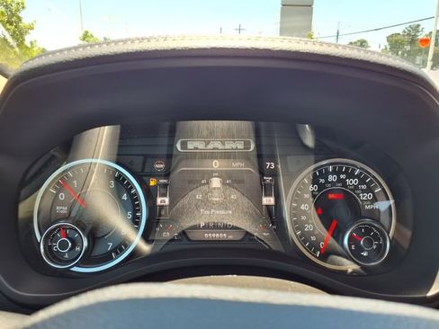 Used 2021 RAM 1500 Laramie AWD/4WD image 30
