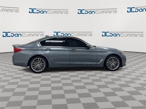 Used 2019 BMW 540i xDrive image 9