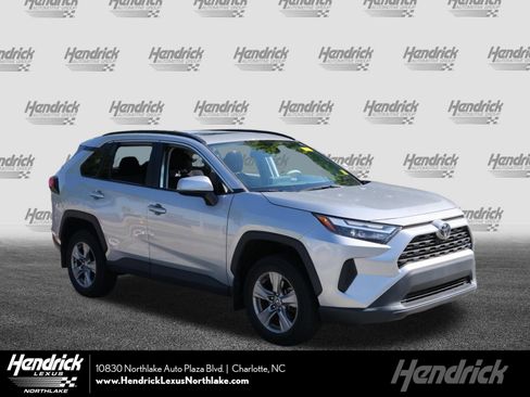 Used 2024 Toyota RAV4 XLE w/ Convenience Package FWD image 1