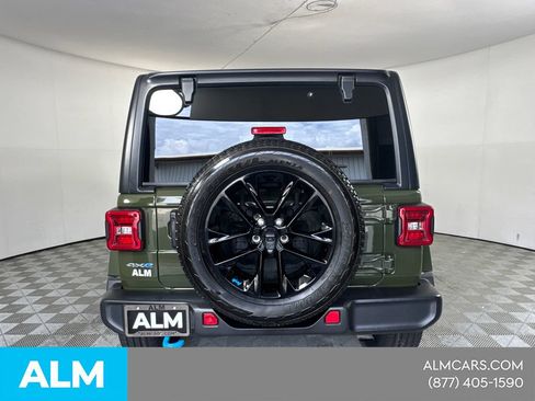 Used 2023 Jeep Wrangler Unlimited Sahara AWD/4WD image 8