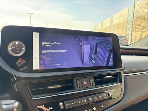 Used 2023 Lexus ES 350 w/ Premium Package image 24