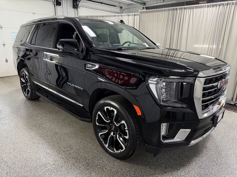 Used 2022 GMC Yukon SLT w/ SLT Luxury Package AWD/4WD image 3