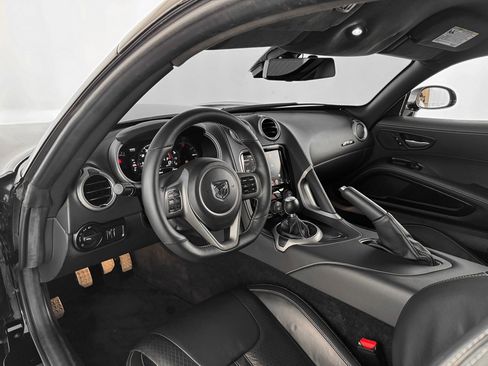 Used 2016 Dodge Viper GTS image 18