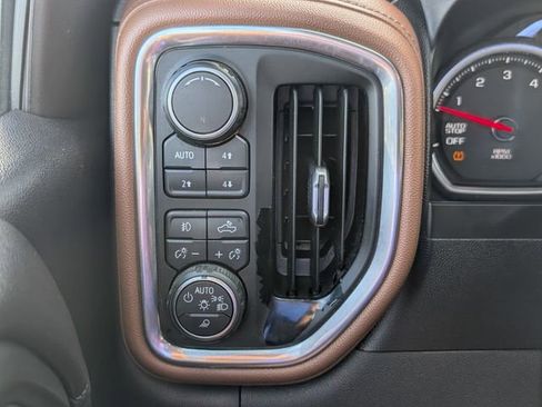 Used 2019 Chevrolet Silverado 1500 High Country image 33