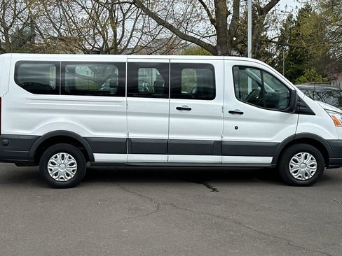 Used 2017 Ford Transit 350 XLT image 8