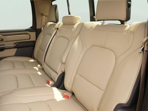 Used 2019 RAM 1500 Limited w/ Advanced Safety Group RWD image 14