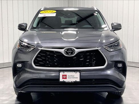 Certified 2024 Toyota Highlander XLE AWD/4WD image 2