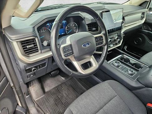 Used 2024 Ford Expedition XLT AWD/4WD image 9
