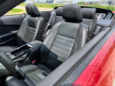 Used 2010 Ford Mustang Premium RWD image 50