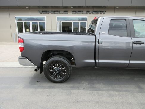 Used 2017 Toyota Tundra SR5 AWD/4WD image 12