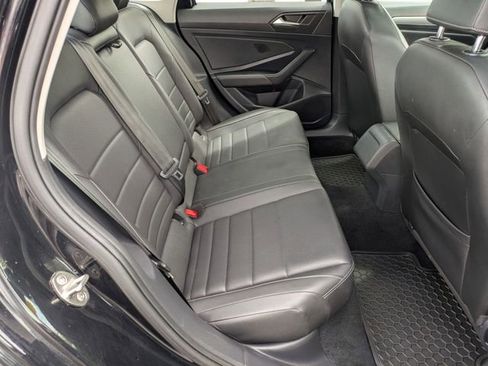 Used 2021 Volkswagen Jetta SE FWD image 27