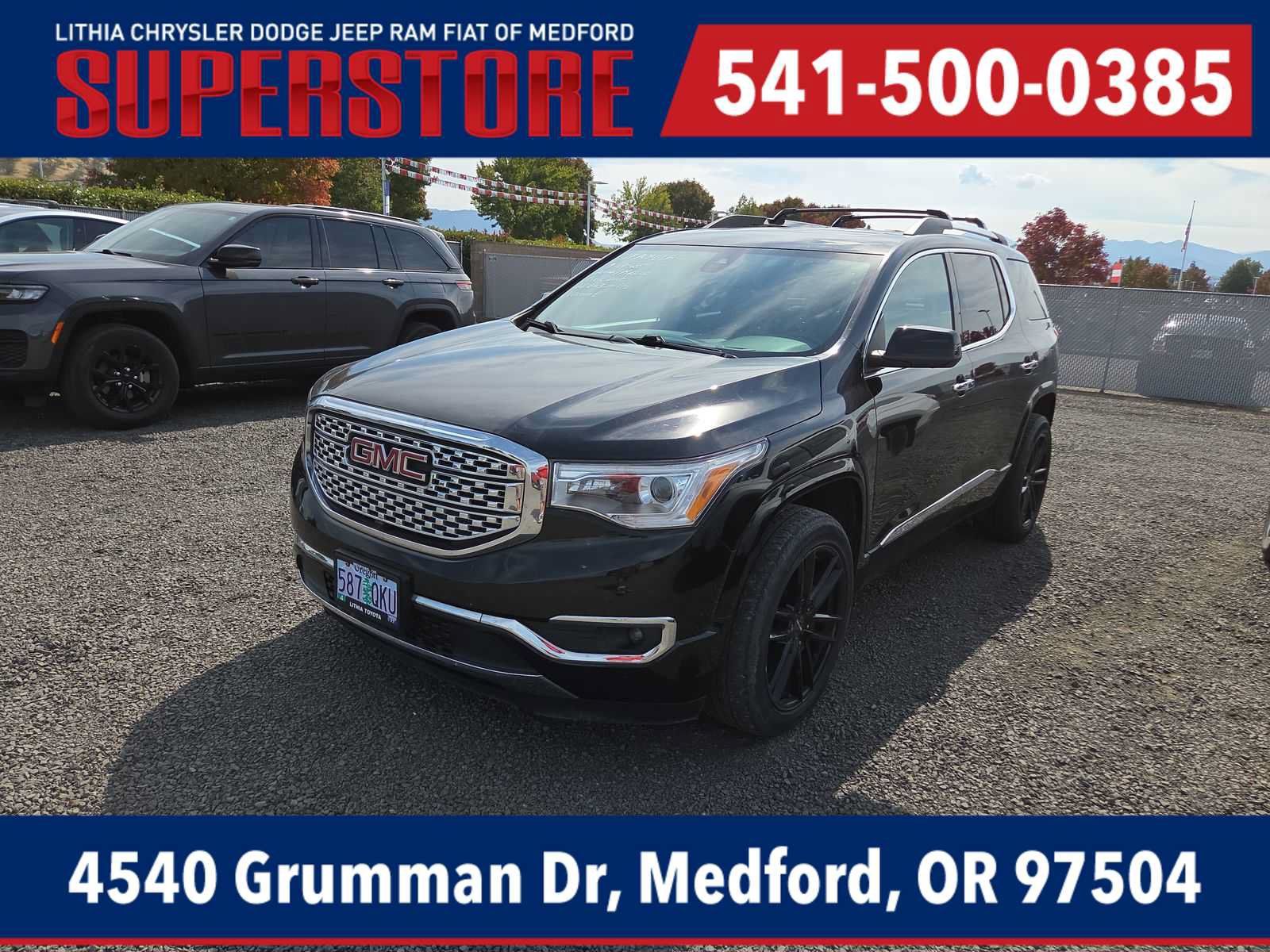 Used 2017 GMC Acadia Denali w/ Technology Package AWD/4WD image 1