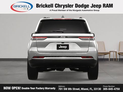 New 2025 Jeep Grand Cherokee Laredo image 10