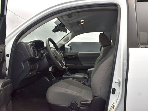 Used 2022 Toyota Tacoma SR w/ SR Convenience Package RWD image 12