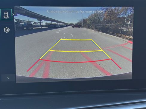 Used 2025 Kia Sorento S w/ Panoramic Sunroof Package image 9