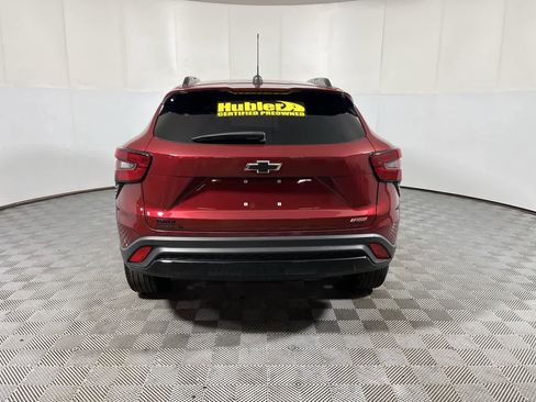 Used 2025 Chevrolet Trax RS w/ Driver Confidence Package FWD image 7