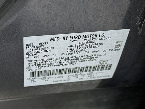 Used 2023 Ford Explorer Limited image 12