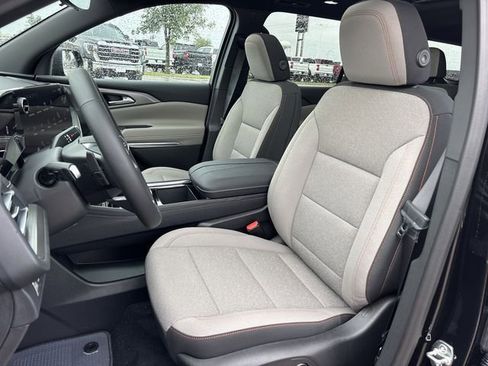 New 2026 Chevrolet Traverse LT w/ Sun and Wheel Package FWD image 24