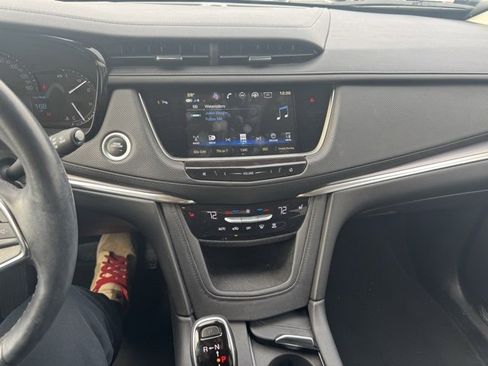 Used 2019 Cadillac XT5 Luxury image 12