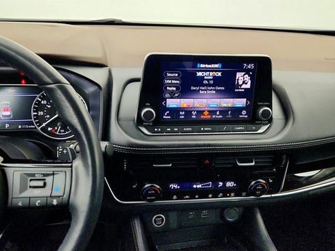 Used 2023 Nissan Rogue SL image 18