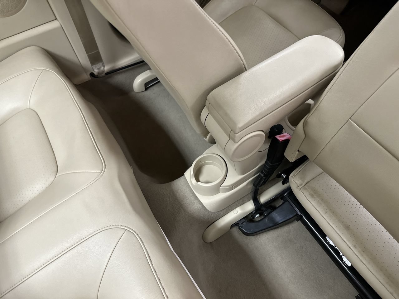 Used 2009 Volkswagen Beetle S FWD image 23