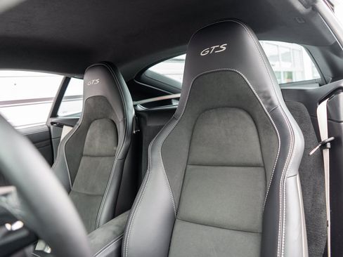 Used 2025 Porsche 718 Cayman GTS RWD image 9