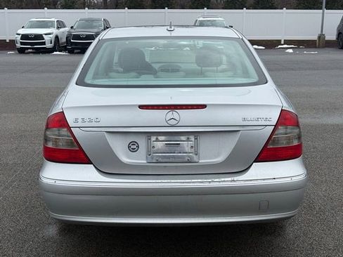 Used 2007 Mercedes-Benz E 320 BlueTEC Sedan image 6