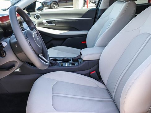 Used 2025 Hyundai Sonata SE FWD image 18