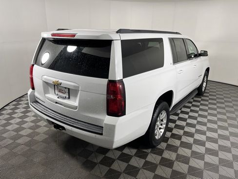 Used 2017 Chevrolet Suburban LT image 7