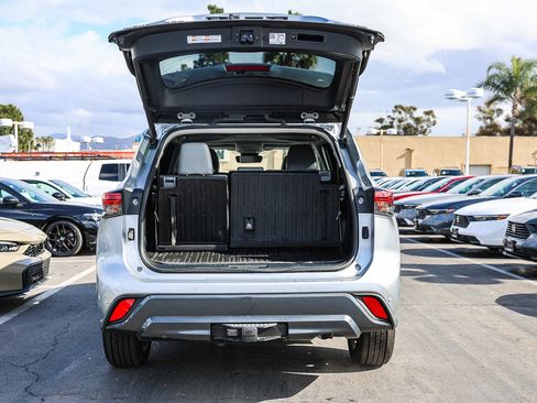 Used 2022 Toyota Highlander Limited image 33