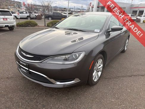 Used 2015 Chrysler 200 Limited image 5
