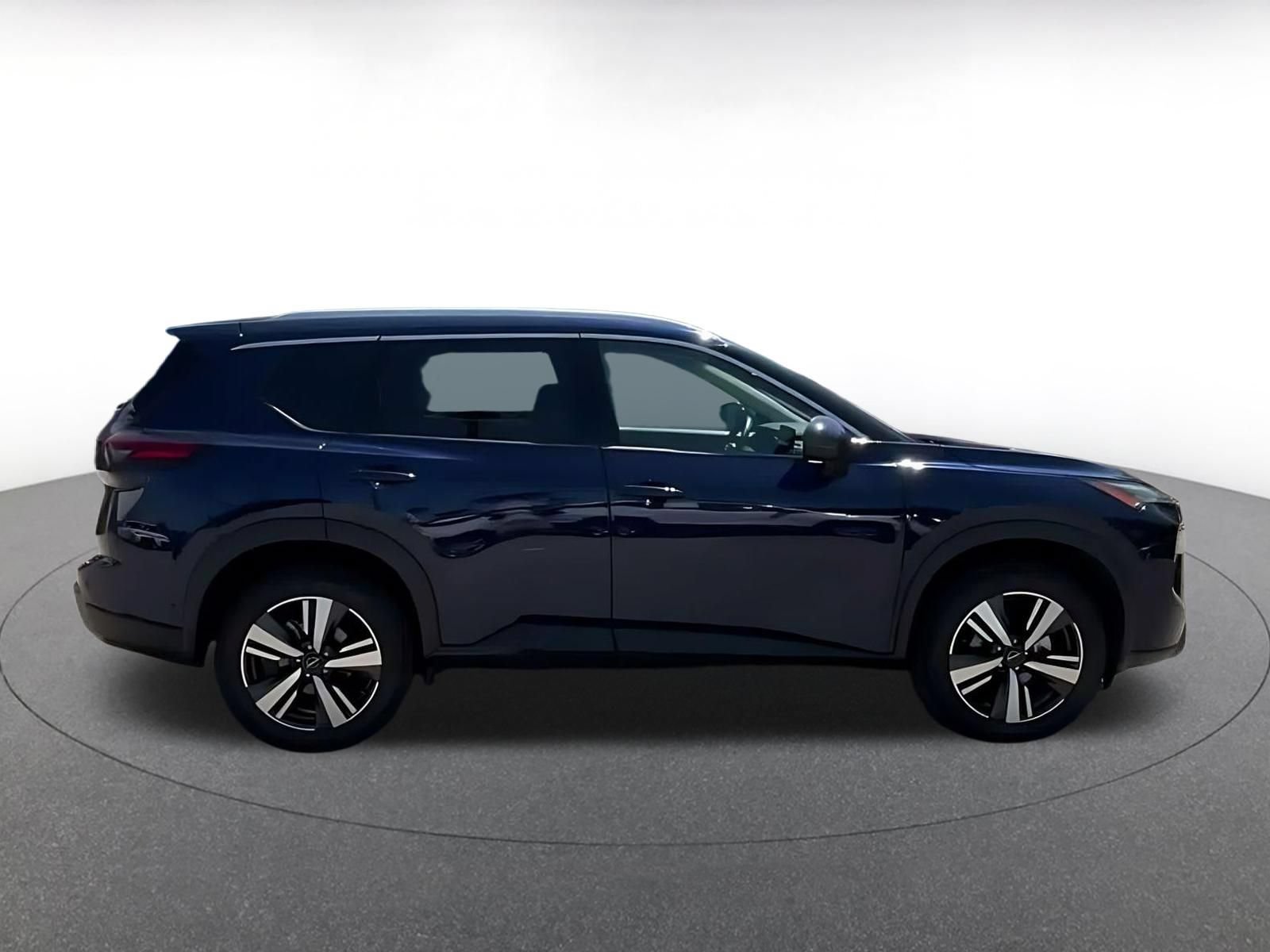 Used 2026 Nissan Rogue SL FWD image 15