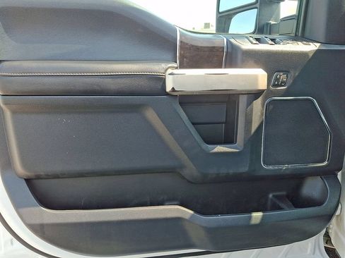 Used 2022 Ford F350 Lariat w/ Lariat Ultimate Package AWD/4WD image 13