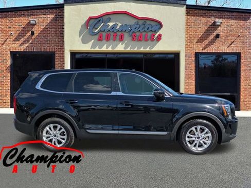 Used 2020 Kia Telluride LX image 3